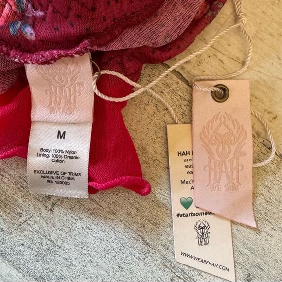 🍁 NWT Free People We Are HAH Butterfly Printed Bodysuit
Sexy Red Medium - Picture 8 of 11